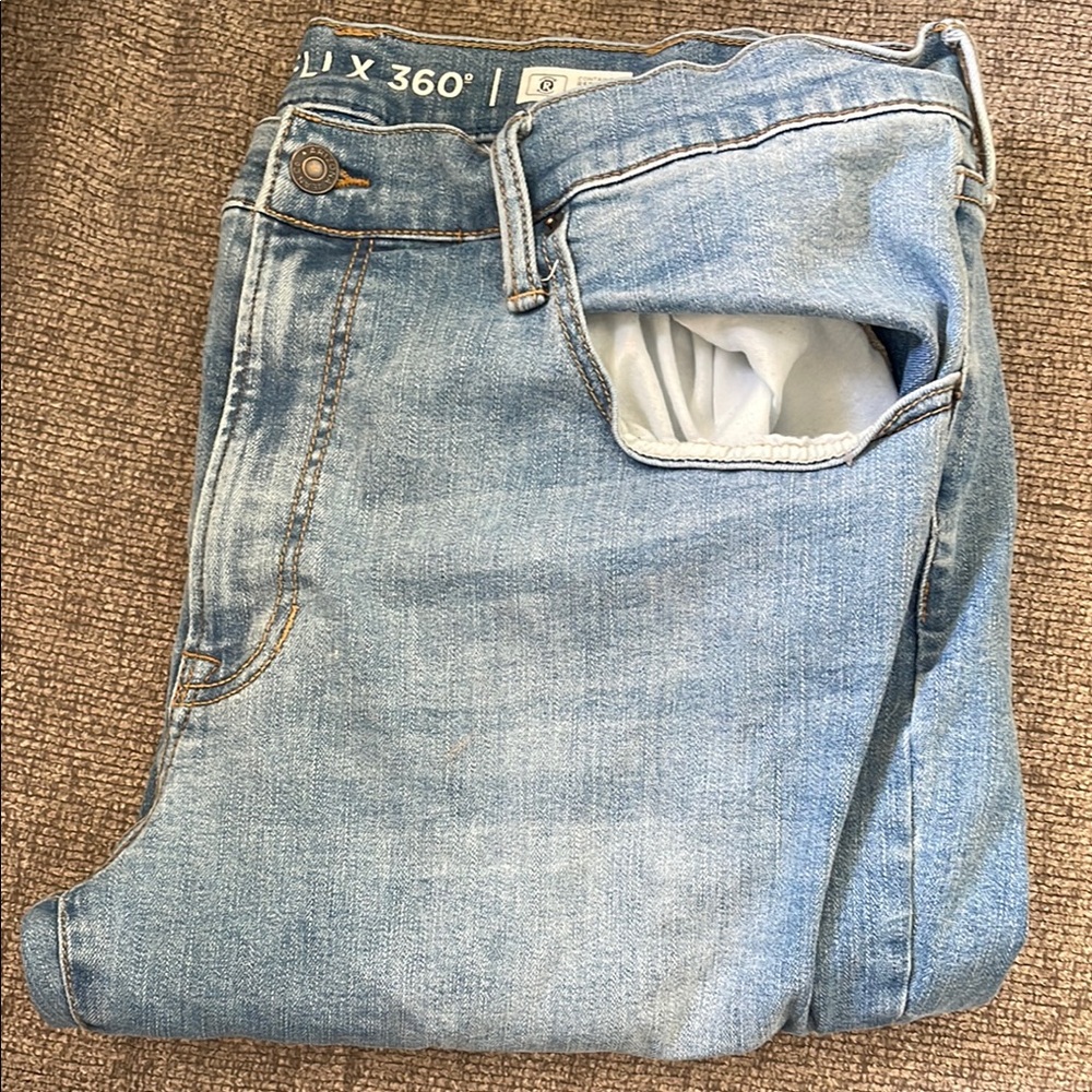 Men's Light Blue Jeans